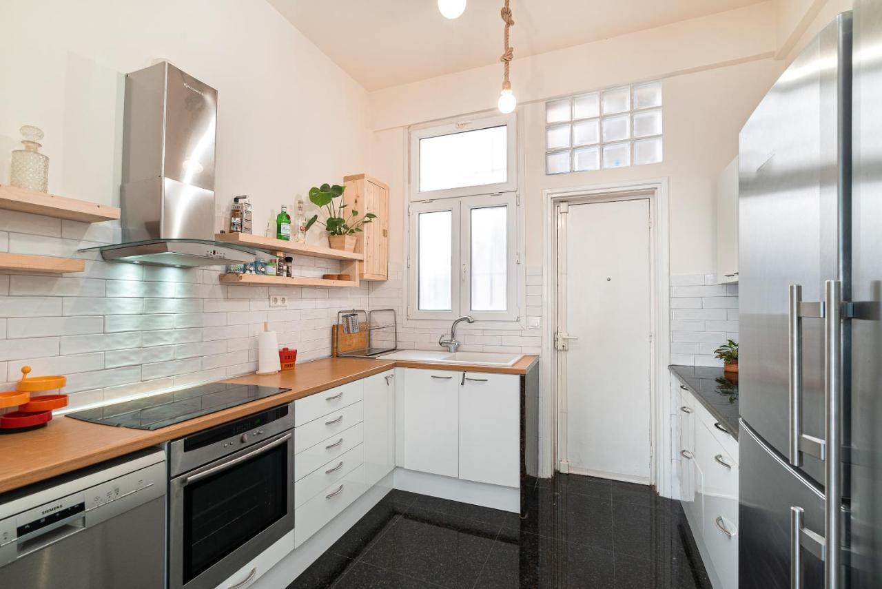 Spacious & Artistic Retro 2Bd Apt With Sauna Ateny Zewnętrze zdjęcie